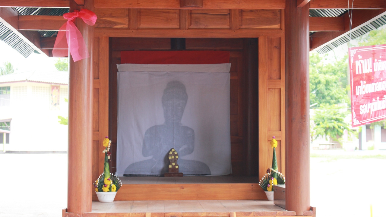 แห่ขอเลขเด็ด "ศาลพ่อปู่" ใต้ต้นโพธิ์ 150 ปี ตำนานลี้ลับหน้าวัดคงคาราม