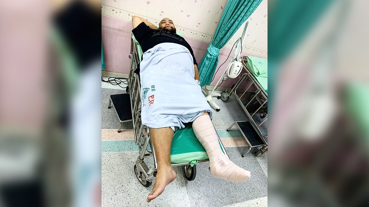 หามนักร้องชื่อดังส่งโรงพยาบาล หลังถูกแฟนคลับดึงล้มกลางคอนเสิร์ต