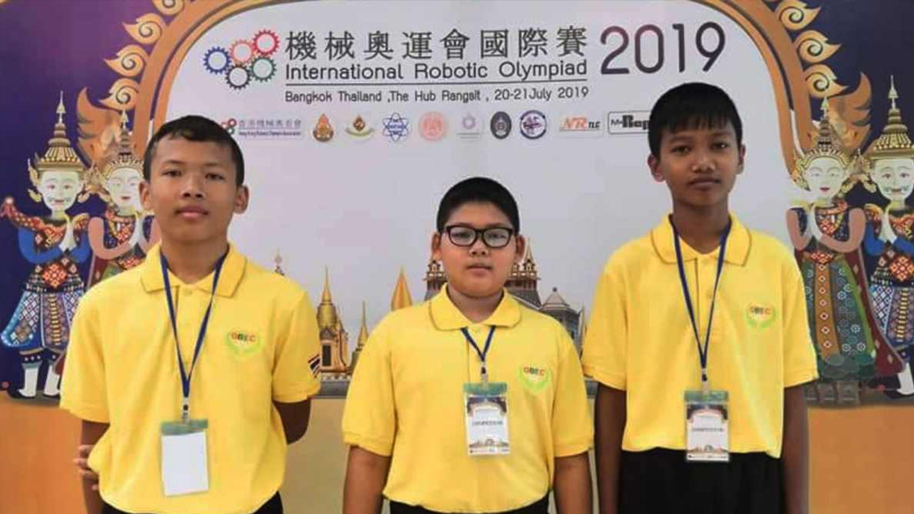 สุดยอด 3 เด็กชุมพร เบิ้ลแชมป์หุ่นยนต์นานาชาติ ที่จีน 2 ปีซ้อน 