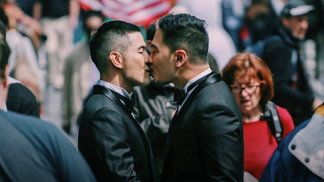 วู้ดดี้ เผยภาพพรีเวดดิ้งจูบแฟนสุดหวาน หวังใช้เมื่อ พ.ร.บ.คู่ชีวิตผ่าน (คลิป)