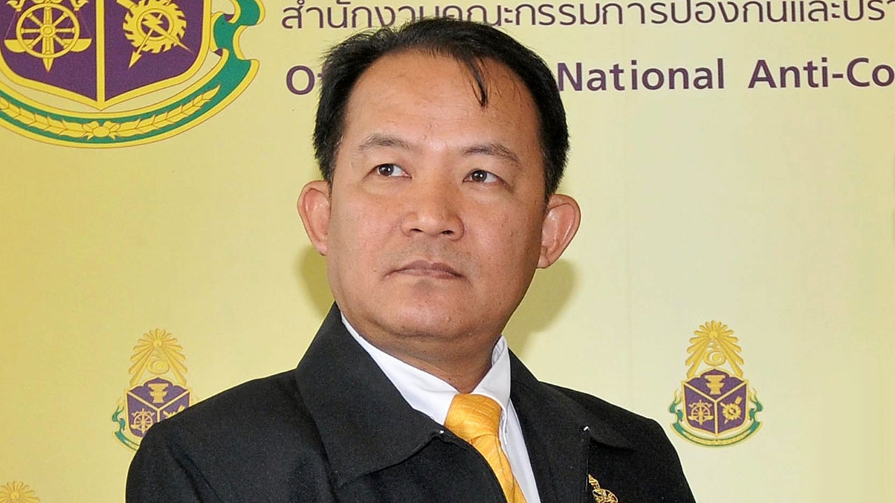 กฎหมายใหญ่เหนือคน
