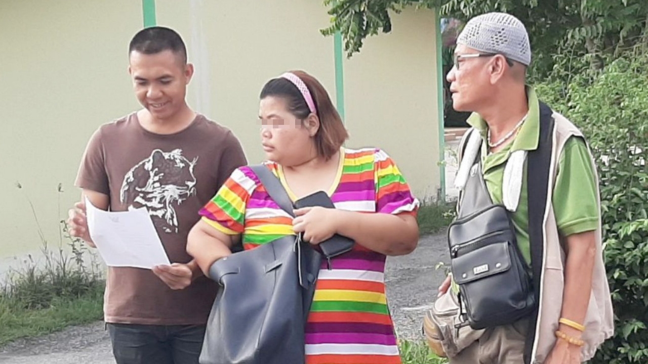 จับสาวอุบลฯ หลอกเหยื่อสูญ 8 แสนลงทุนค้าผ้าห่ม หนีหัวซุกหัวซุน