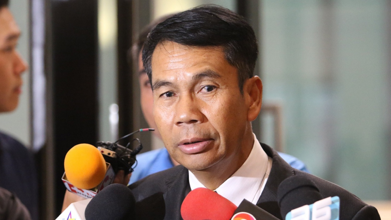 ฝ่ายค้านเตรียมยื่นญัตติพรุ่งนี้ ซักฟอกปม “บิ๊กตู่” ถวายสัตย์ไม่ครบ