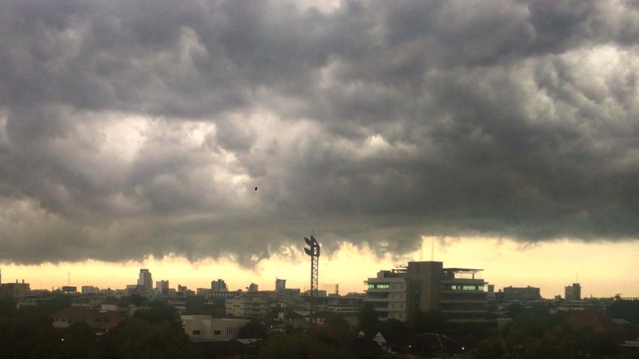 ไทยฝนต่อเนื่อง เหนือ-อีสานยังหนัก กทม.อ่วม ฝนฟ้าคะนอง ร้อยละ 60