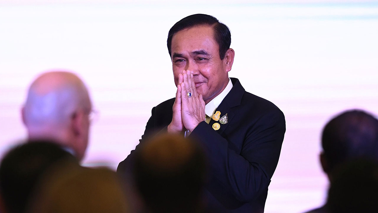 รู้เขารู้เรารบร้อยครั้งชนะร้อยครั้ง