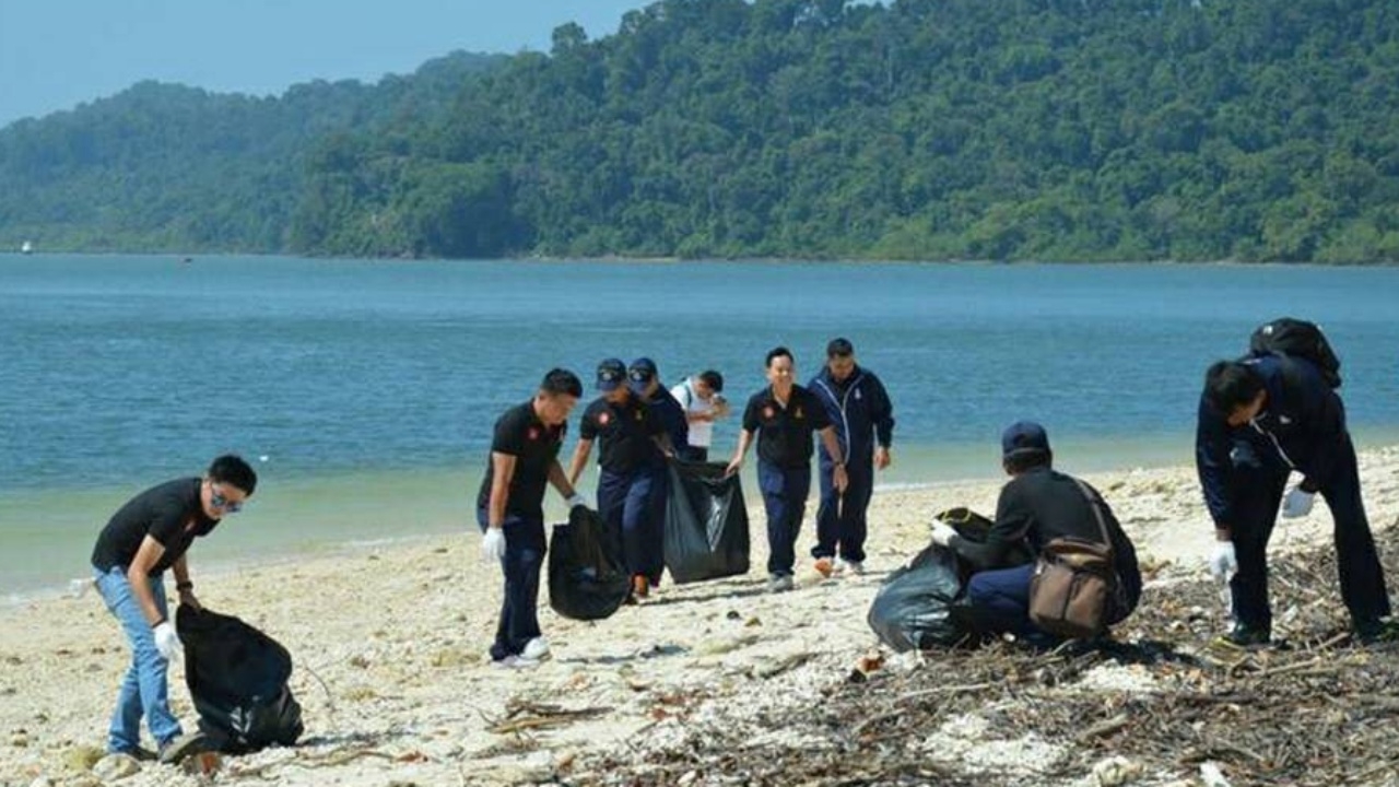 ทัพเรือภาค3 ร่วมใจชาวภูเก็ต จัดกิจกรรมเฉลิมพระเกียรติ “พระพันปีหลวง”