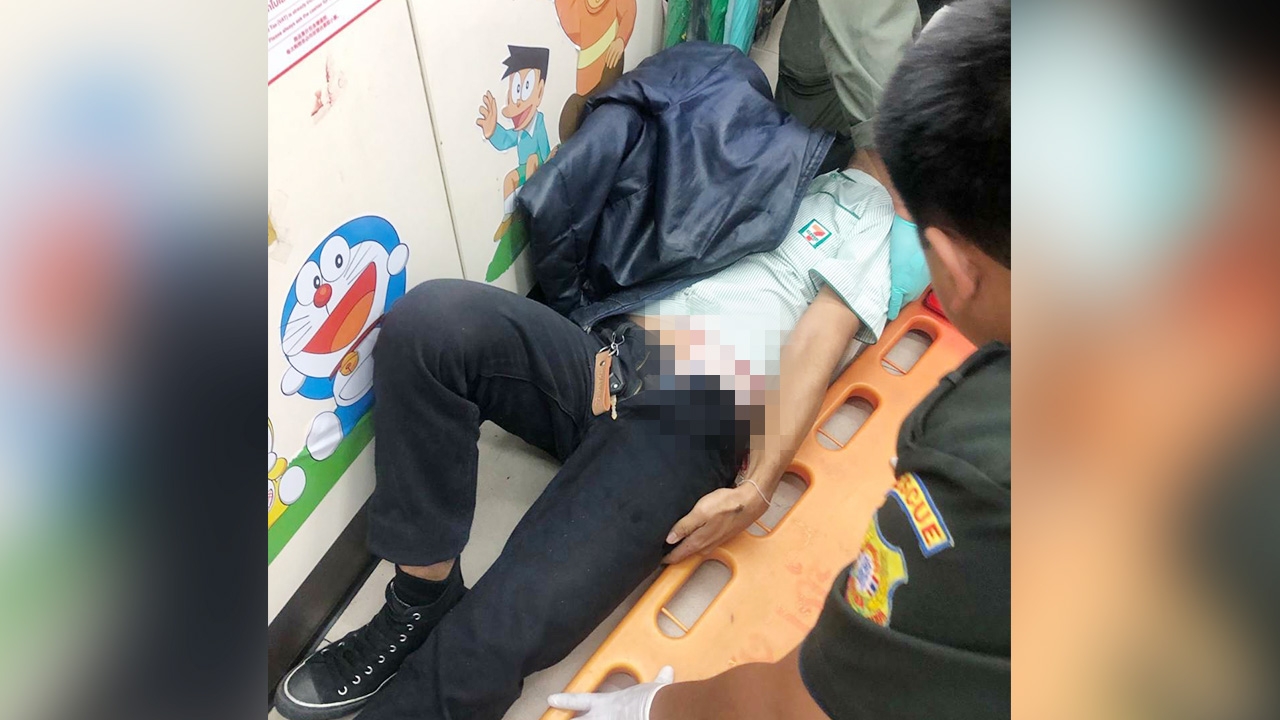 หนุ่มเซเว่นมือเปล่าสู้โจร ปลอดภัยแล้ว ปืนใช้ก่อเหตุคล้ายของตำรวจ