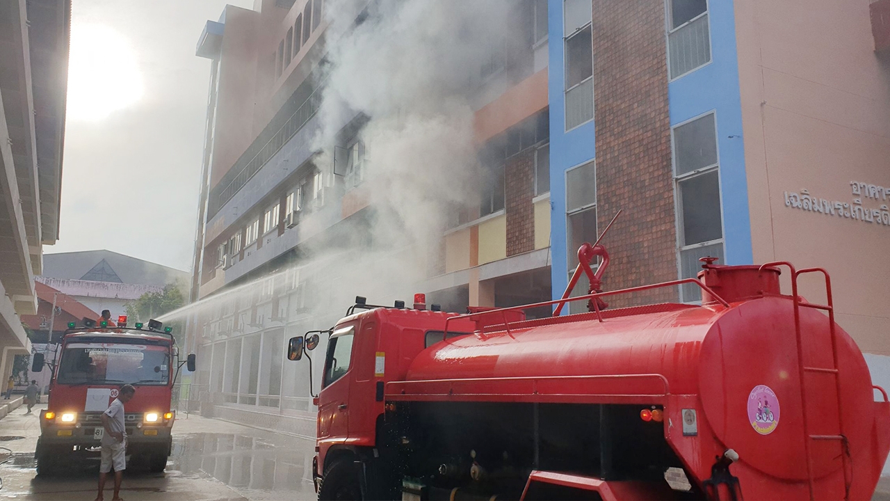 ไฟไหม้ห้องพักครู ร.ร.ดังปราจีน เอกสารราชการวอดในกองเพลิง