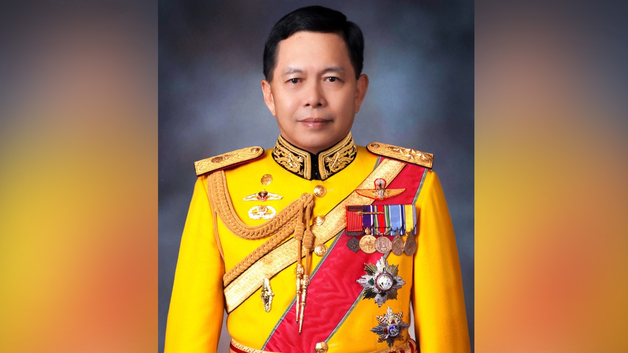 "บิ๊กตู่" แต่งตั้ง "บิ๊กชาติ " นั่งเลขาฯ รมว.กลาโหม