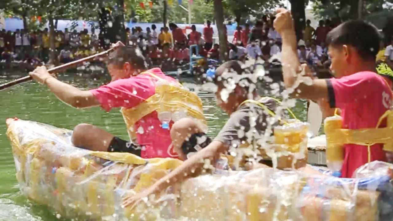 สุดสนุก แข่งพายเรือขวด สร้างจากพลาสติก กระตุ้นรักษ์โลก  