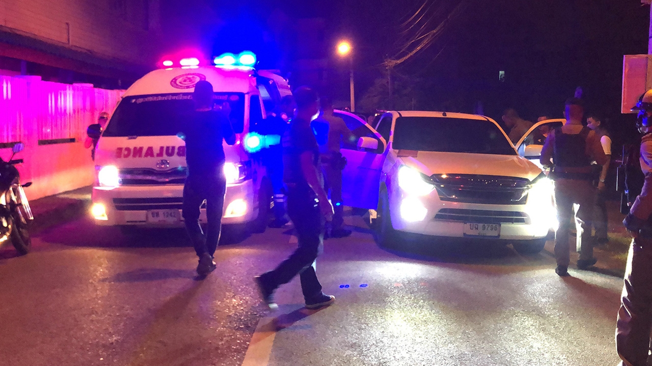 ไล่ยิงกระบะส่งหอย 2 ผัวเมียเจ็บ กลางเมืองหาดใหญ่ คาดปมฉุน ปาดหน้ากัน