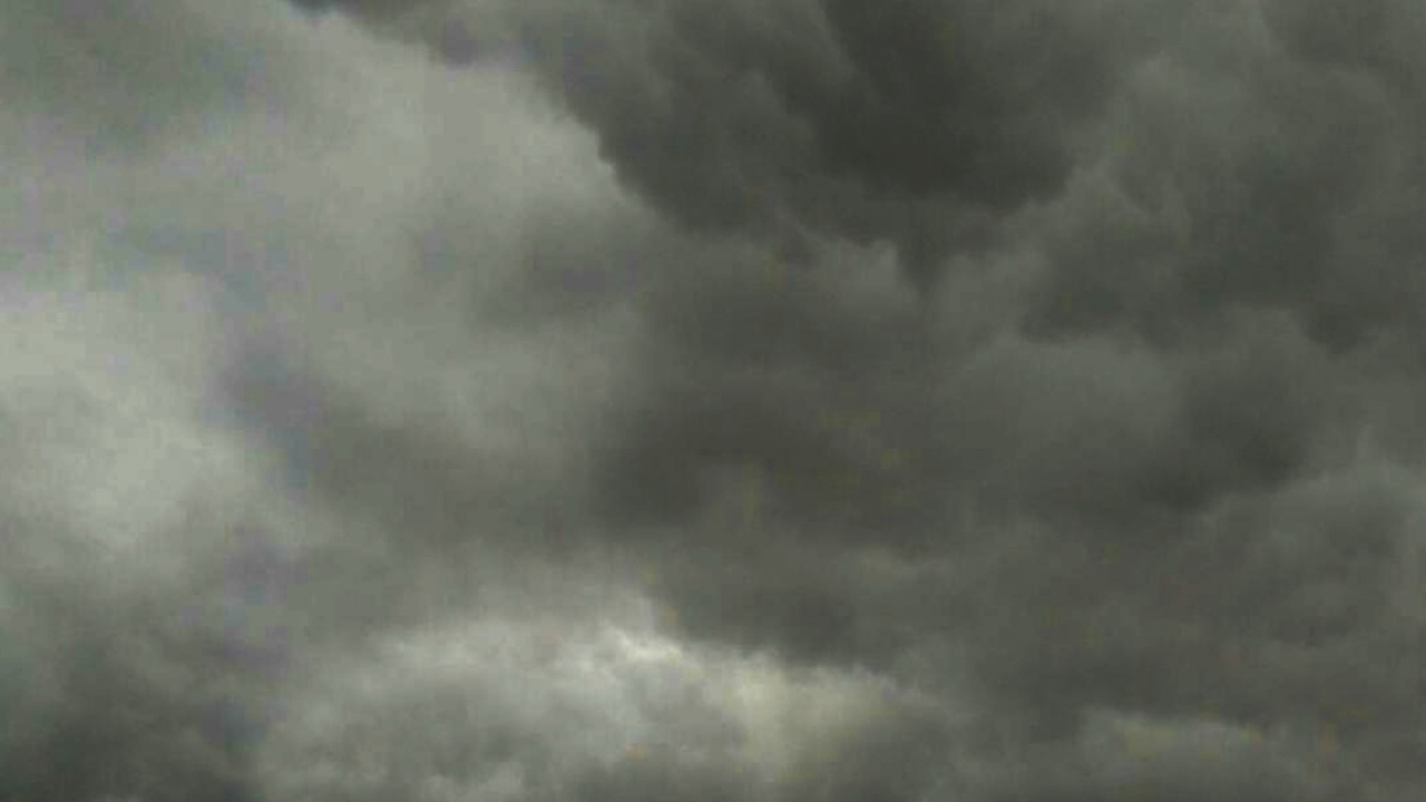 "เหนือ-ใต้" ฝนหนัก ภาคอื่นฝน ร้อยละ 40 เตือนพื้นที่เสี่ยงระวังน้ำท่วม