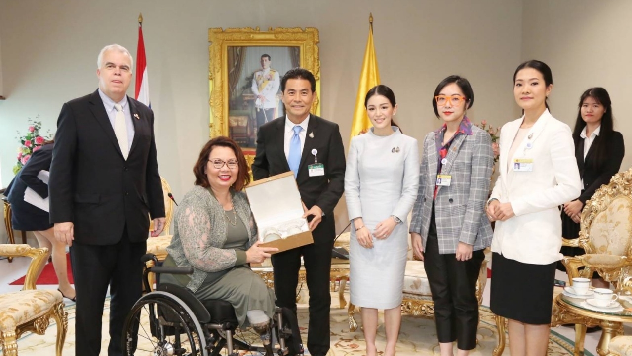 "ลัดดา แทมมี ดักเวิร์ธ" ส.ว.สหรัฐฯ พบ "ชวน" ยินดีรับตำแหน่งประธานสภาฯ 