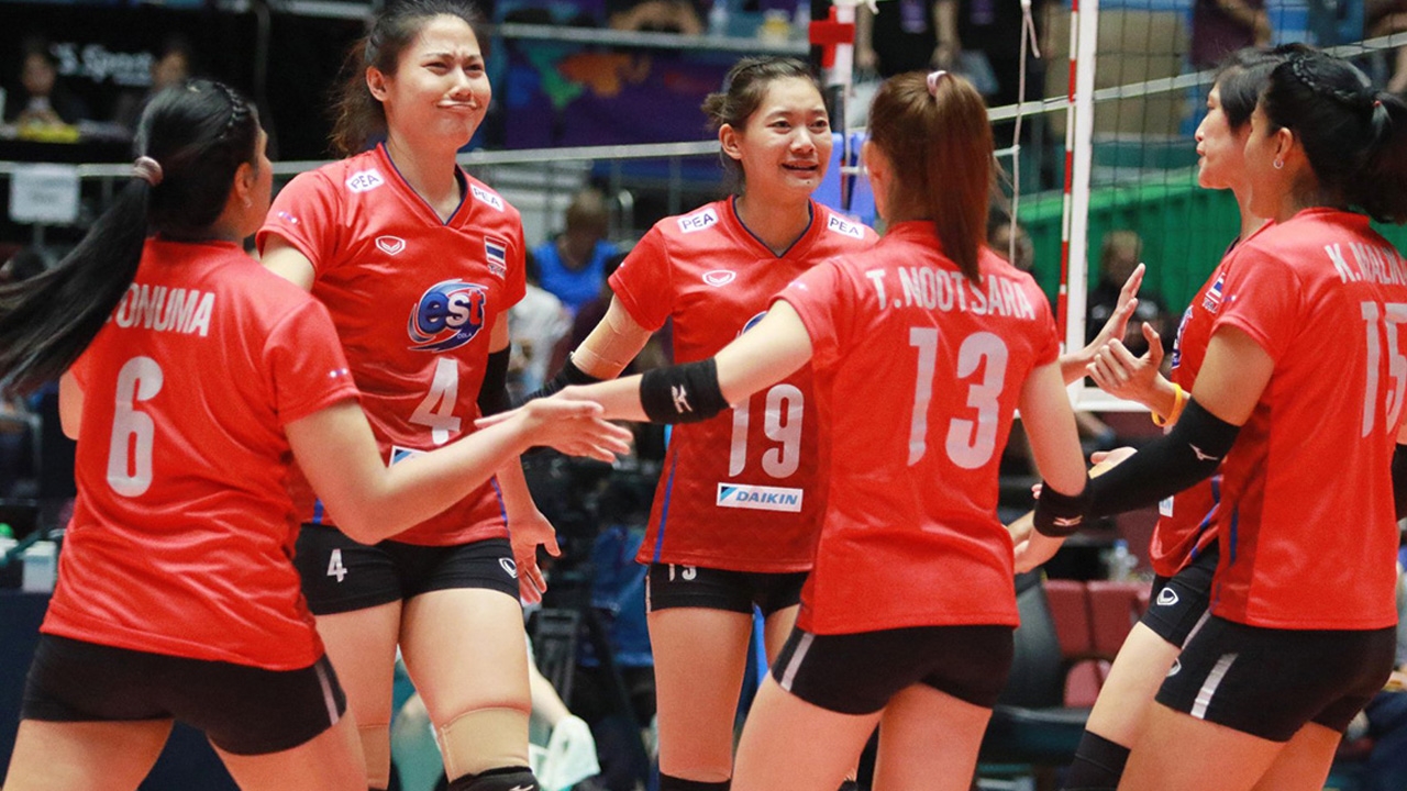 "สถานทูตไทย" เลี้ยงอาหารตบสาวไทยก่อนดวล อิหร่าน ลูกยางเอเชีย (คลิป)