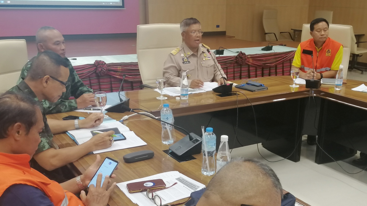 ผู้ว่าฯ ประชุมตามสถานการณ์ น้ำท่วมอุบลใกล้ชิด ห่วงลุ่มน้ำมูลโดนหนัก