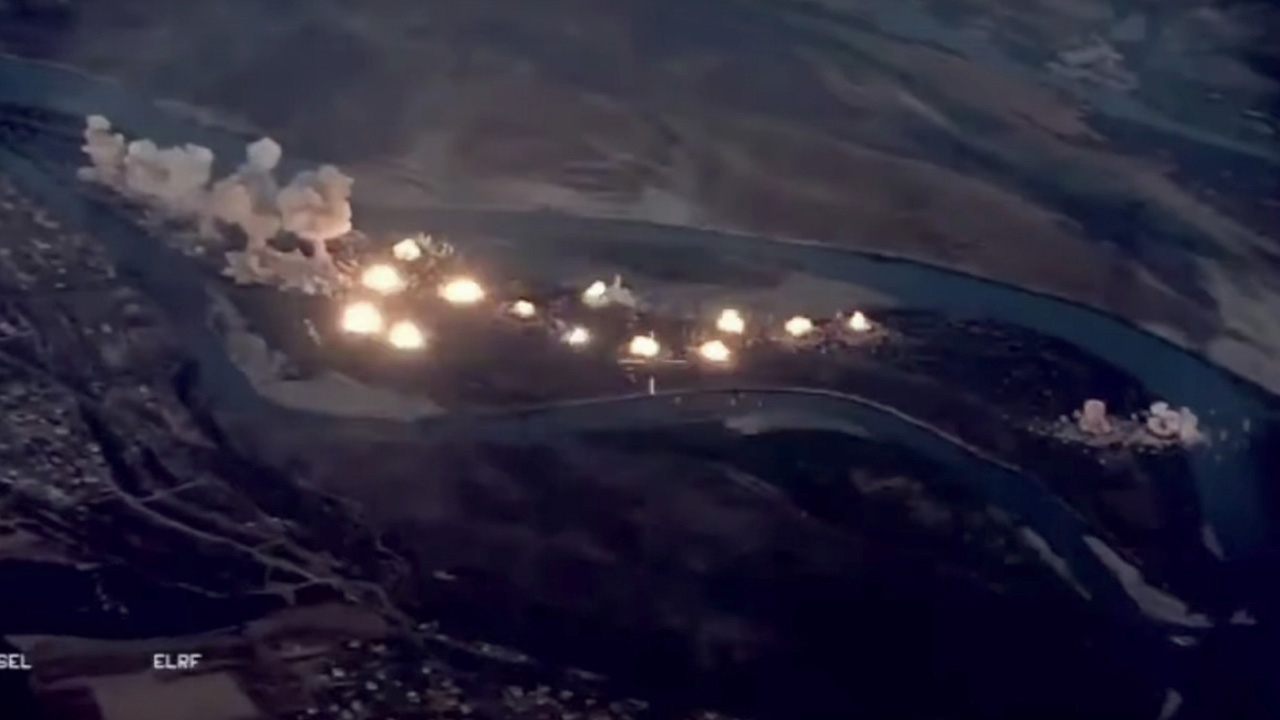 สุดสะพรึง บินรบสหรัฐฯ ปูพรมระเบิด 40 ตันถล่มเกาะไอซิสย่อยยับ (คลิป)