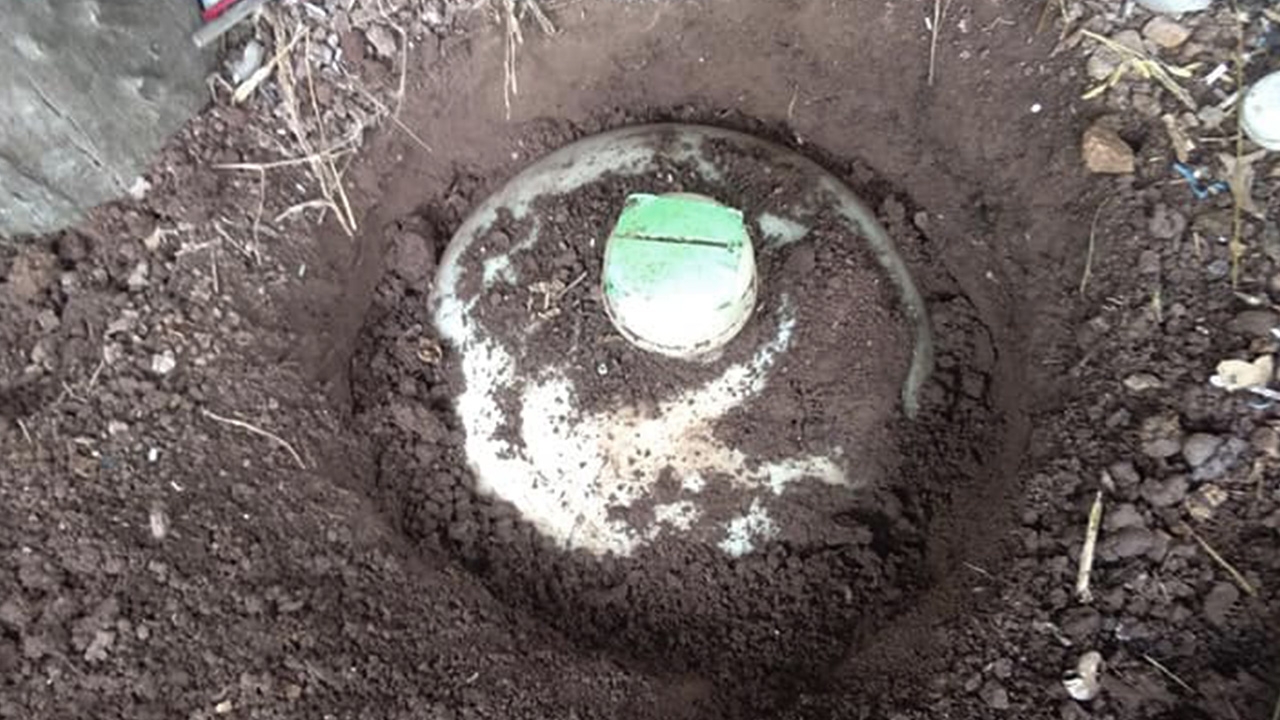 ชีวิตต้องสู้ หนุ่มป่วยธาลัสซีเมีย ขุดถังเก็บเงินออม พาภรรยาฟอกไต (คลิป)