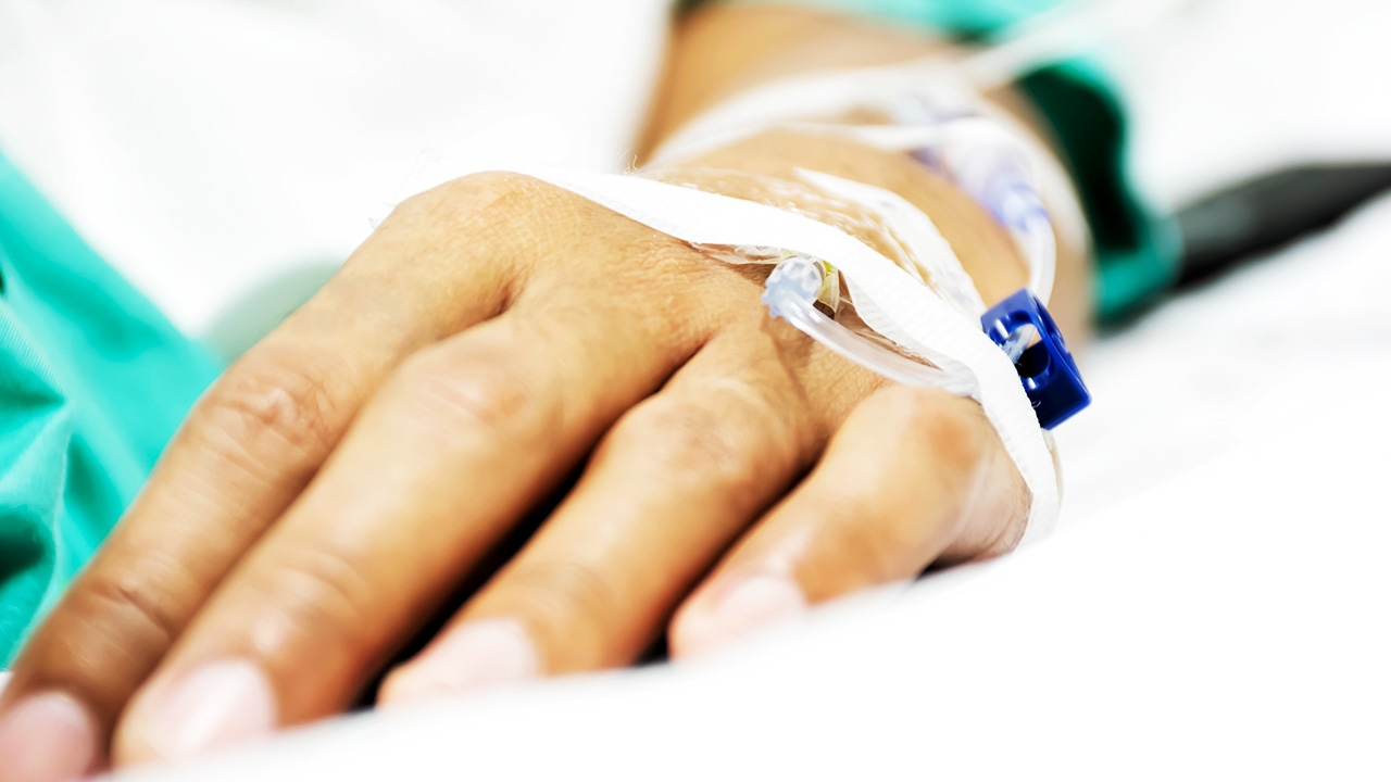 ผัวสุดโหดซ้อมเมียเจ็บหนัก วิ่งขอความช่วยเหลือ ก่อนร่างทรุดไม่รู้สึกตัว