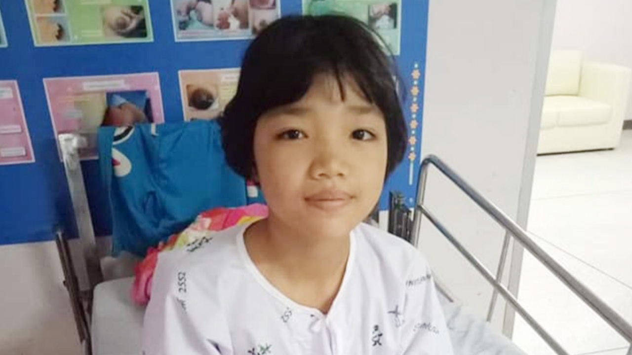 วอนช่วย "น้องเฟ" เด็กน้อย ป.6 ป่วยมะเร็งรังไข่ ฐานะยากจน ไร้เงินรักษา