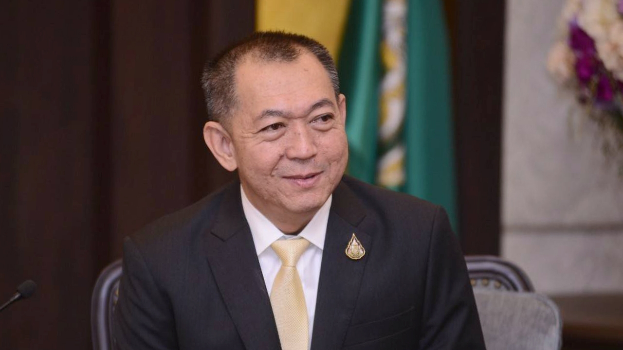 “เฉลิมชัย” เร่งแก้ปัญหาโรคใบด่างมันสําปะหลัง ตั้งเป้าทำลาย 45,000 ไร่