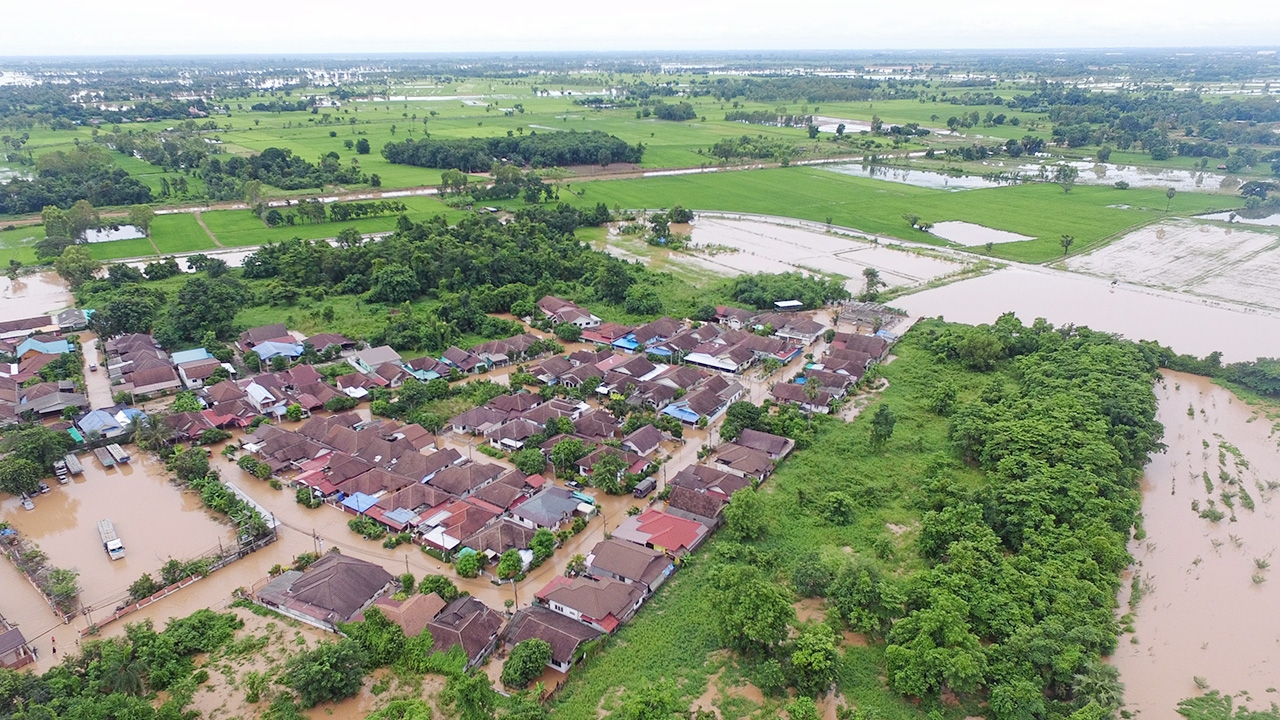 ฝนยังตกหนัก"อีสาน - ตะวันออก" กทม.60 % ใต้ทะเลคลื่นสูง 2 เมตร