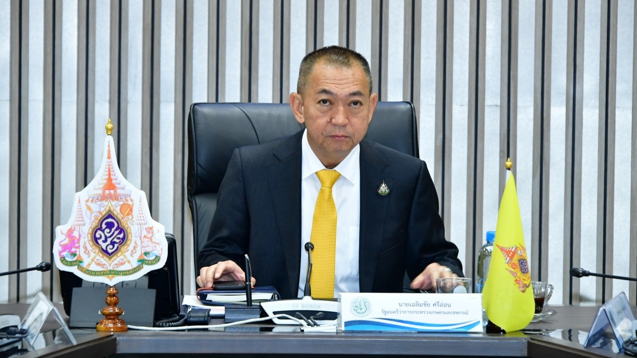 เฉลิมชัย สั่งกรมชลฯ เตรียมแก้มลิงเช่าเก็บน้ำ ขุดลอกเขื่อนเก็บน้ำเพิ่ม