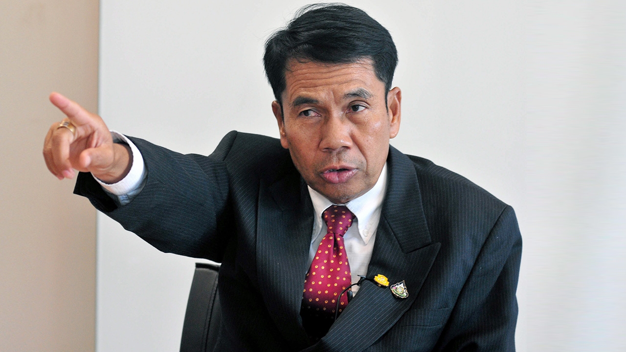 “สุทิน” คาดญัตติด่วนขอตั้ง กมธ.แก้รัฐธรรมนูญ อาจต้องยกไปสมัยประชุมหน้า