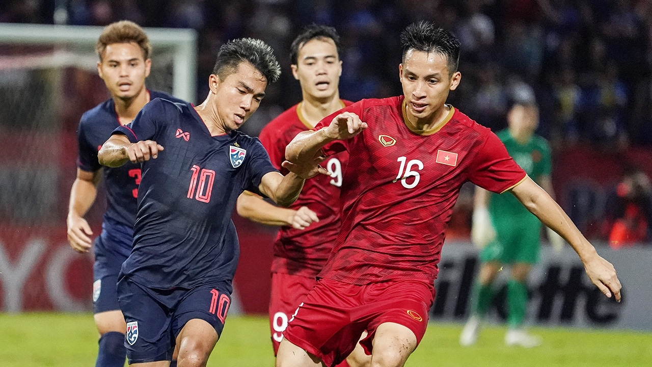 "ชนาธิป" พูดถึงภาพรวมเกมไทยเจ๊าเวียดนาม ชี้อาจมีบางจังหวะไม่เข้าใจกัน