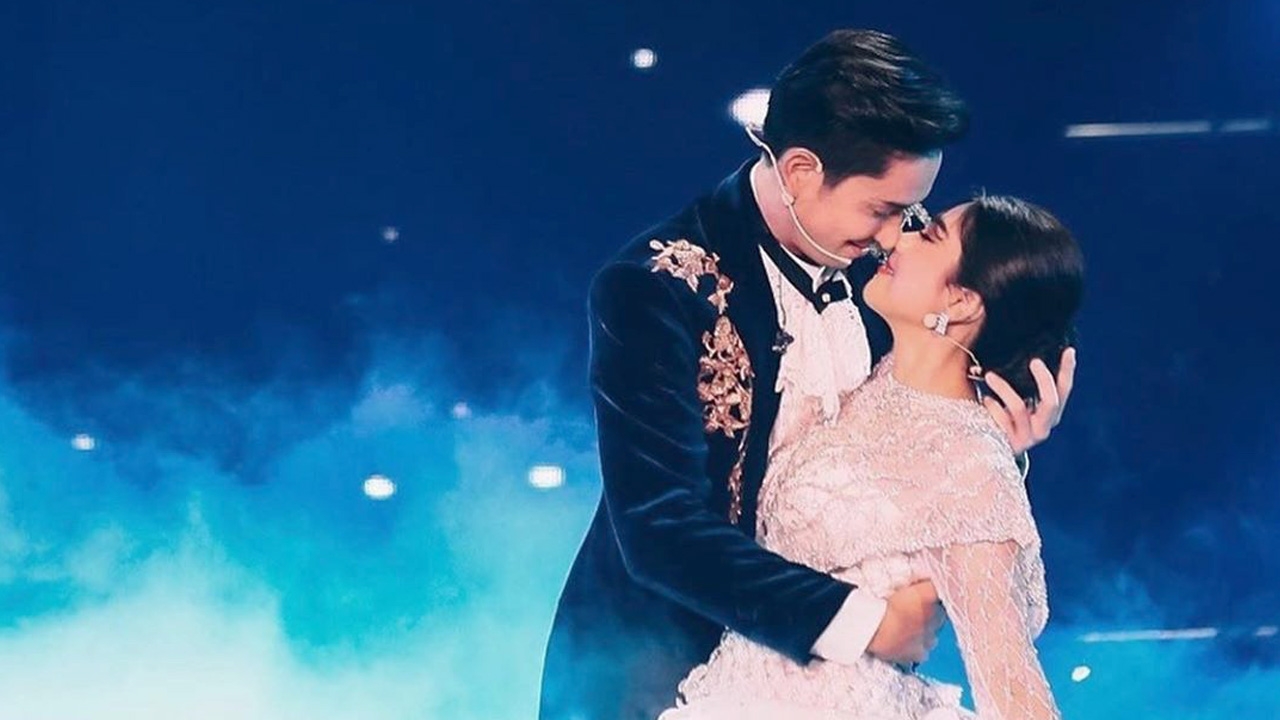 นุ่น-หลุยส์ สวีตกลางคอนเสิร์ตจนดูเหมือนงานแต่ง แถมมีมุกเด็ดสุดพีค (คลิป)