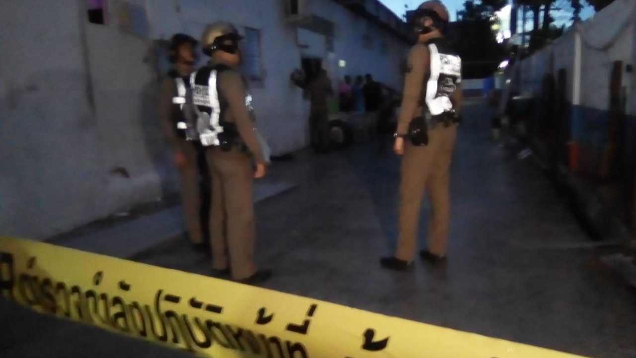 เสี่ยร้านติดตั้งแก๊สเครียด ลูกค้าหาย คว้า 11 มม.ยิงเมีย ก่อนฆ่าตัวตาย