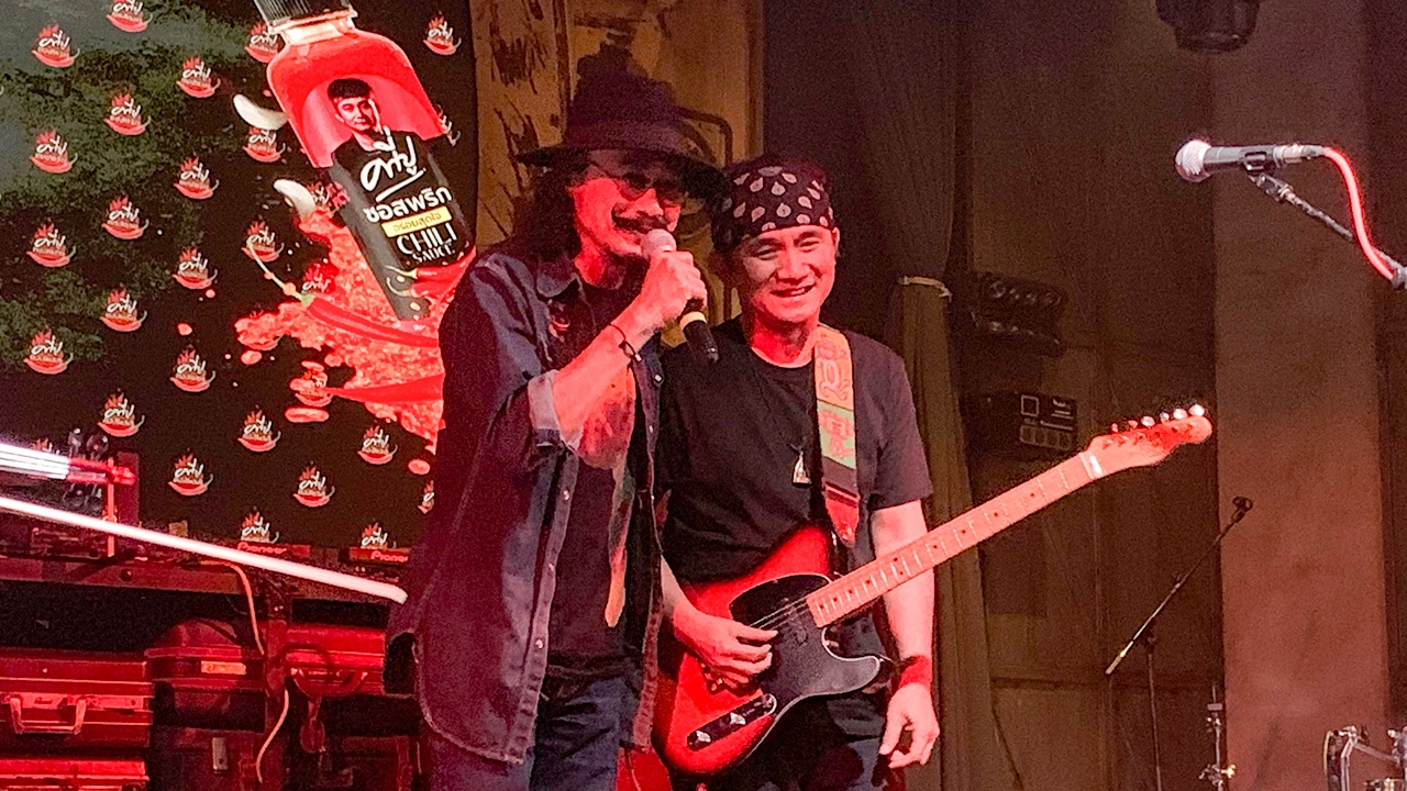 รุ่นใหญ่ของแท้ เสียงยังเจ๋งจริง น้องปู-พี่เล็ก คาราบาว  