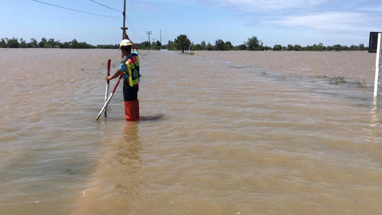 ทางหลวงชนบท 6 จว.อีสานอ่วมน้ำท่วม 64 เส้นทาง ใช้สัญจรไม่ได้ 52 สาย