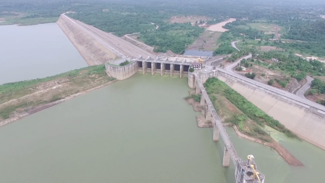 พิษณุโลก ฝนตกเป็นผลดีเขื่อนแควน้อย น้ำไหลเข้าเพิ่ม เติมความจุเป็น 47%