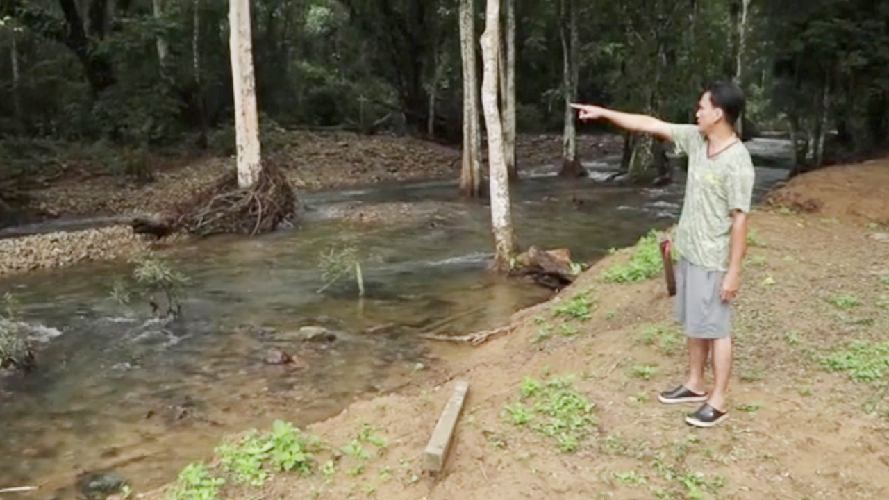 ชาวบ้านบ่น "รถออฟโรด" ไร้มารยาทขับปั่นน้ำในคลองมะเดื่อ ทำลายธรรมชาติ (คลิป)