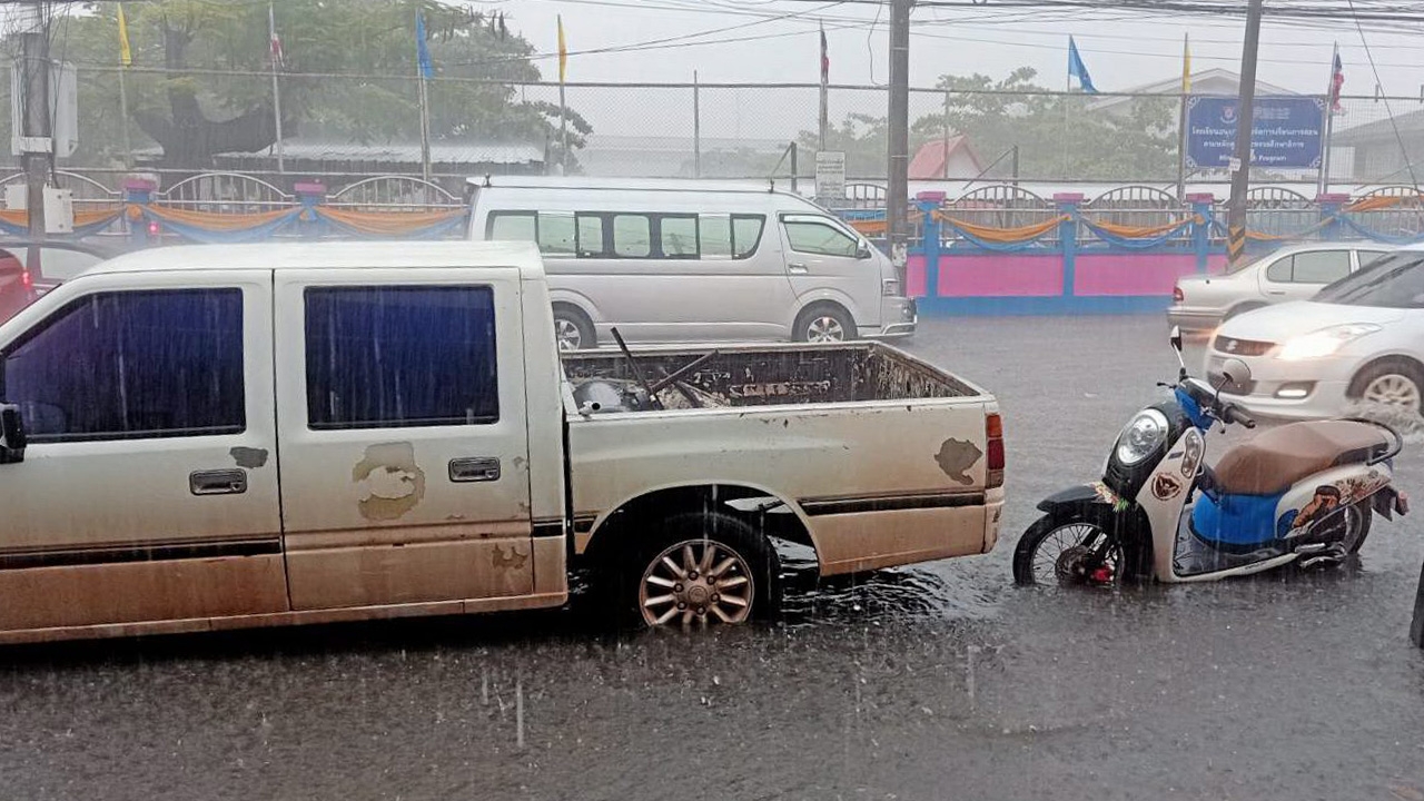 ประกาศฉบับ 8 พายุโซนร้อน "คาจิกิ" กระทบทั่วไทย ทำฝนตกหนัก อีสานอ่วมอีก