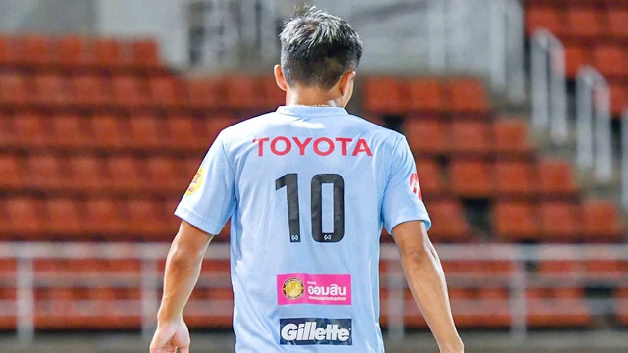 ส่องเมนต์ชาวเน็ต คิดเห็นยังไงหลัง "ชนาธิป" ได้เสื้อหมายเลข 10