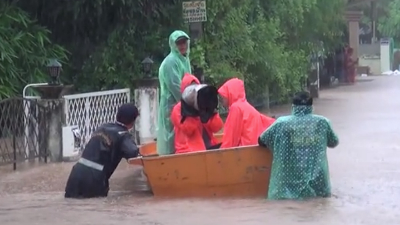 สั่งปิดร.ร.คนตาบอดขอนแก่น ฝนตกไม่หยุด น้ำขยับไปที่ 1.2 เมตร