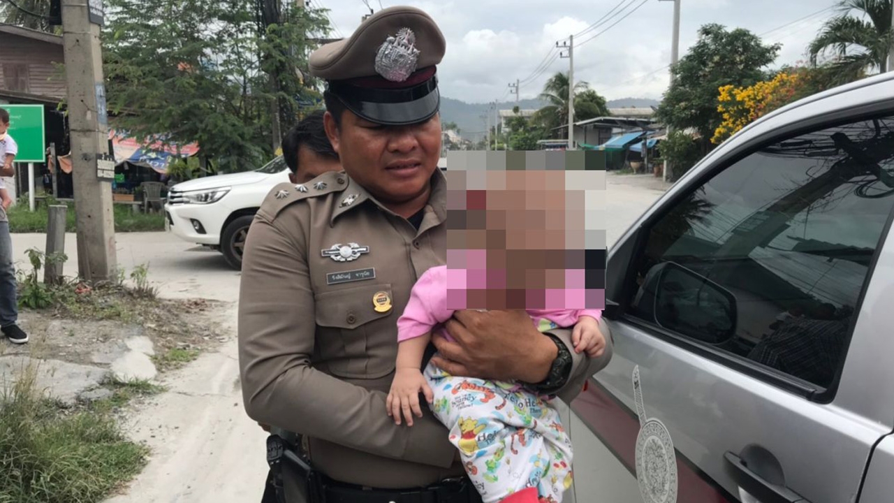 พ่อติดคุกแม่ทำงาน เด็กน้อยร้องไห้นาน 10 นาที ชาวบ้านสุดทนแจ้งตำรวจช่วย