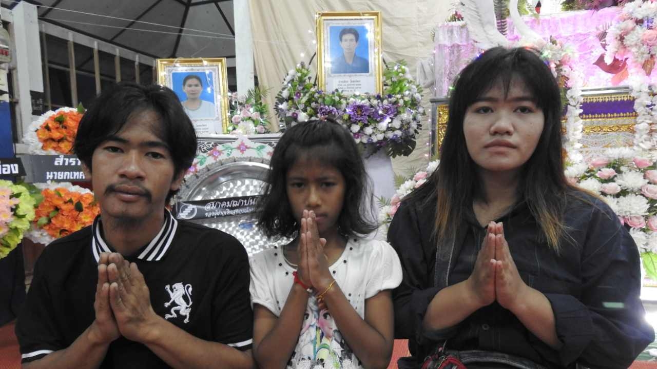 ธารน้ำใจหลั่งไหลช่วย สามพี่น้อง พ่อแม่ตายพร้อมกัน วันเดียวได้ 1.6 ล้าน