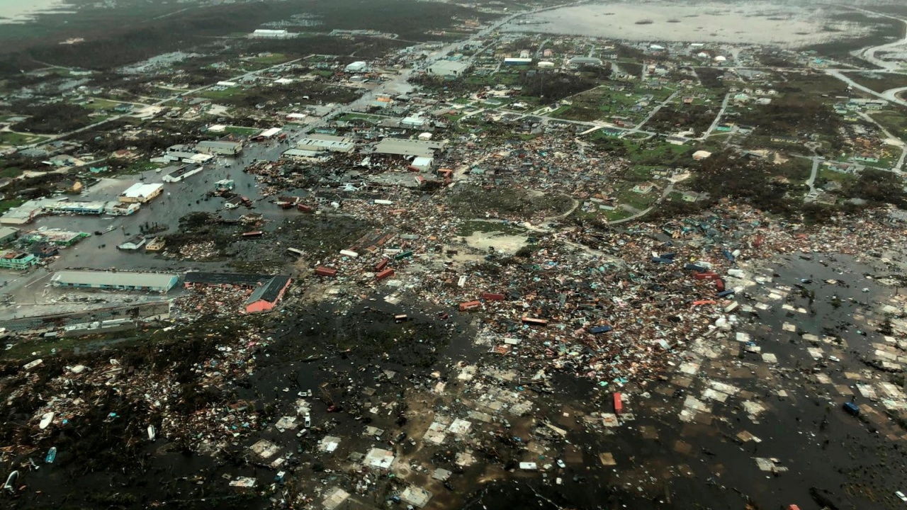 ซับน้ำตา บาฮามาส ภาพเผยเสียหายยับ ‘โดเรียน’ถล่ม สนามบินเป็นทะเล (คลิป)