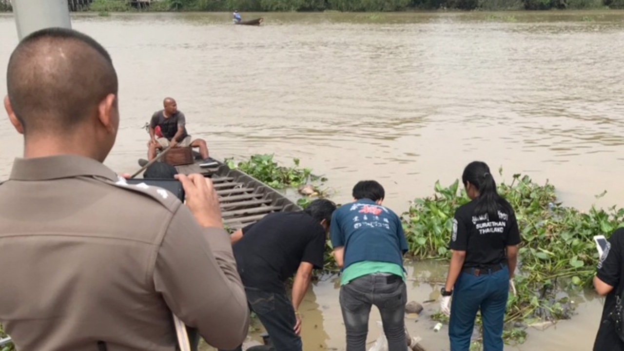 พบร่างชายนิรนาม ลอยอืดริมท่าเรือสะพานนริศ ตร.สุราษฎร์เร่งสืบหาที่มา
