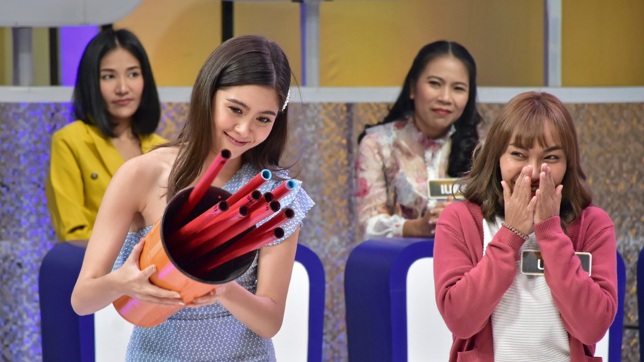 “มิลลี่” เขย่าเซียมซียักษ์!! เสี่ยงดวงทายภาพปริศนา