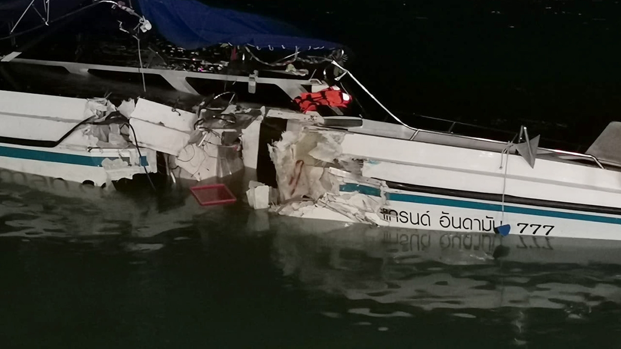 ระทึก! เรือแกรนด์อันดามันชนเรือบรรทุกปูน กลางทะเลระนอง เจ็บ 30 สาหัส 2