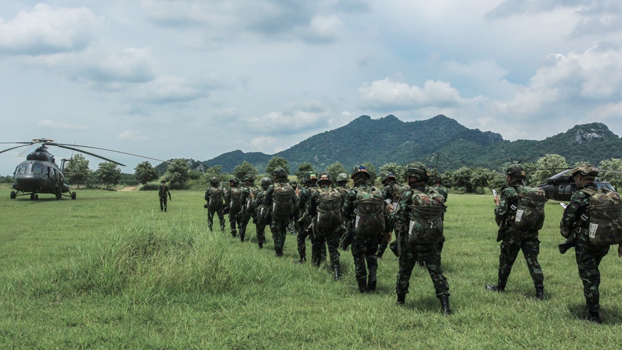 รับสมัครชายไทย ใจกล้า แข็งแรง เป็นนักรบ ทหารจู่โจม หน่วยสงครามพิเศษ 