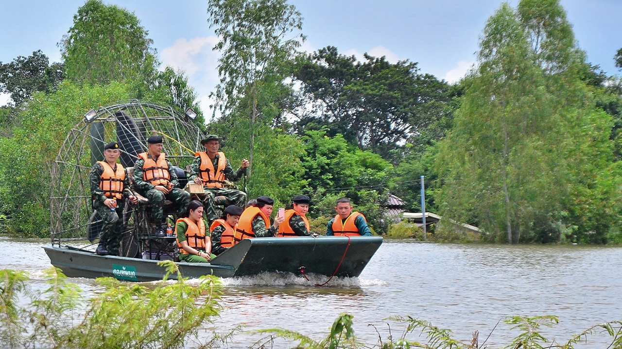 เตือน 7 จังหวัดโดนฝนถล่ม กทม.ไม่รอด ทะเลคลื่นสูง 2-3 เมตร