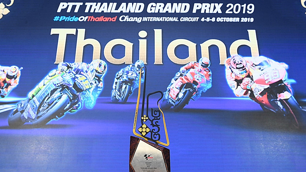 เปิดตัวโทรฟี่โฉมใหม่ “พีทีที ไทยแลนด์ กรังด์ปรีซ์ 2019”