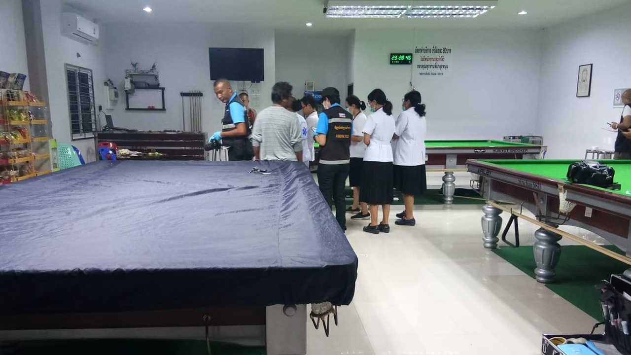 หนุ่มแค้นถูกเพื่อนฟ้องพ่อ แอบเล่นสนุกเกอร์ รัวยิง 5 นัด ก่อนรอมอบตัว