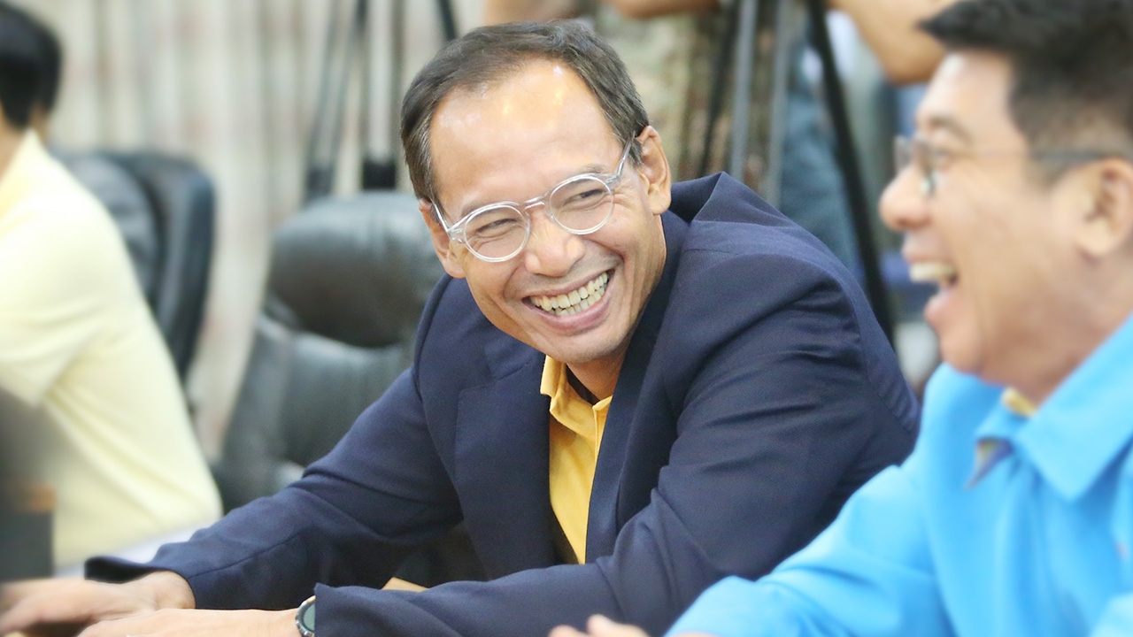 “กรณ์” ปัดจับมือ “ชัชชาติ” ตั้งพรรคใหม่ ยันสถานะเป็น ส.ส.ประชาธิปัตย์