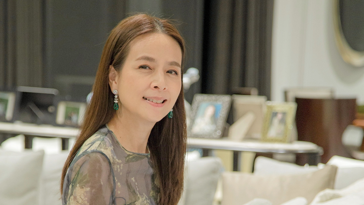"มาดามแป้ง" คุมทีมฟุตบอลหญิง 12 ปี หมด 100 ล้าน