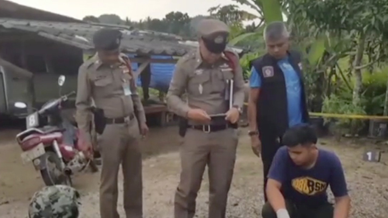 ทะเลาะกัน 5 เดือน หนุ่มสุดทนโดนด่าคว้า 9 มม.ยิงเพื่อนบ้านดับก่อนหลบหนี